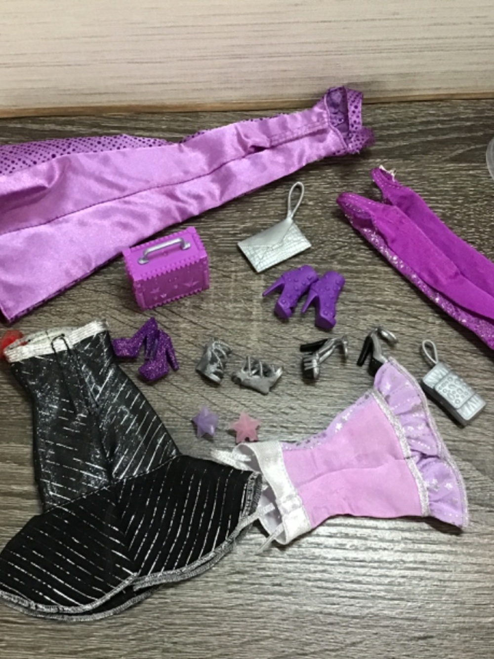 Barbie Doll and Clothing - Picture 10 of 14